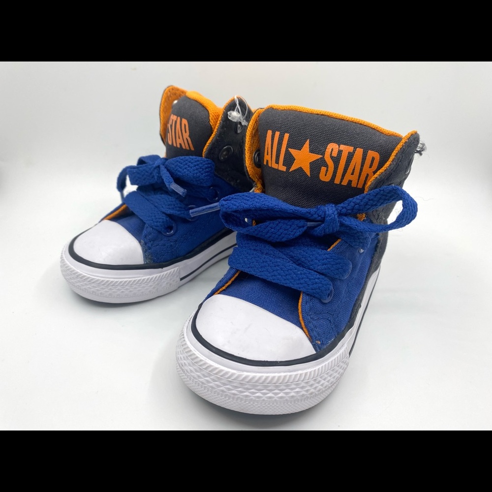 NWT baby converse